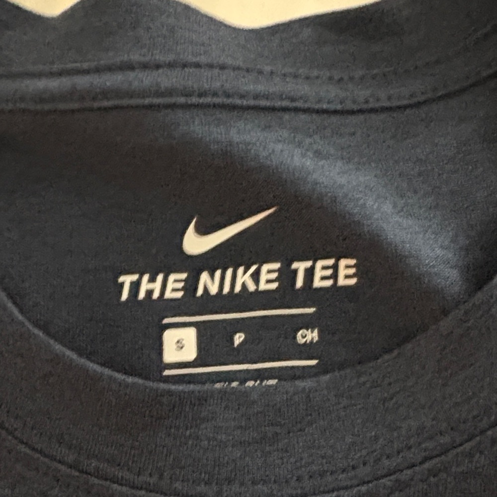 Nike Men's Deep Blue Short Sleeve Tee - Picture 2 of 2